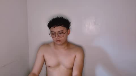 asiangay1209 online show from November 17, 5:32 am