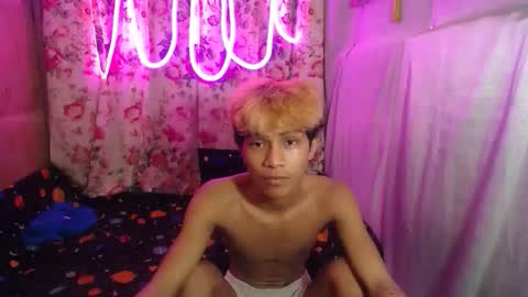 asianhot_boyxxx online show from October 29, 9:56 am