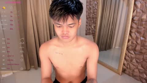 Snapshot of asianhugescott chatting on February 8, 12:28 am SCOTT online show from February 8, 12:28 am