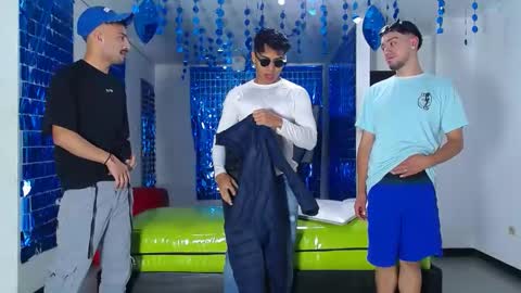 Snapshot of asmodeus7100 chatting on February 24, 12:09 am THOMAS AND DAMIAND online show from February 24, 12:09 am