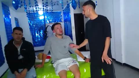 Snapshot of asmodeus7100 chatting on March 4, 12:07 am THOMAS AND DAMIAND online show from March 4, 12:07 am