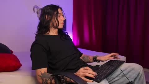 asmodeuszz online show from February 17, 3:36 am