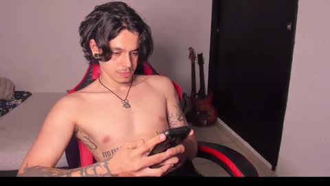 asmodeuszz online show from March 18, 11:41 pm