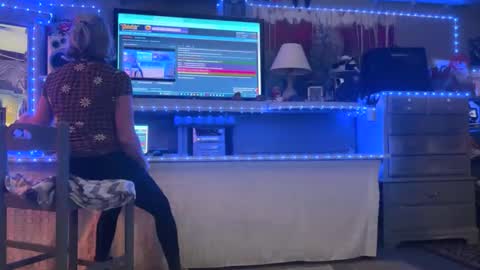 SIR WILLIAM online show from February 6, 9:28 am