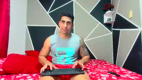 Snapshot of astromgrey chatting on February 28, 6:52 pm Astrom model independent online show from February 28, 6:52 pm