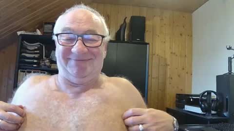 asusandy online show from January 10, 8:18 am