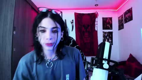 athenauwu online show from October 14, 6:42 am