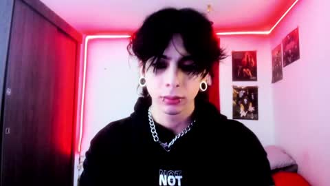 athenauwu online show from December 14, 6:46 am