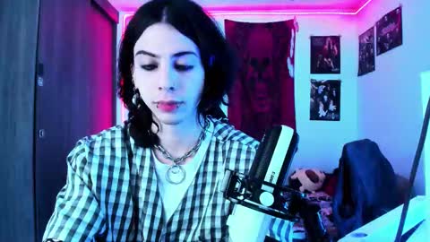 athenauwu online show from October 9, 6:40 am