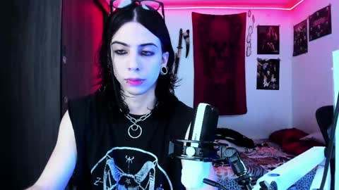 athenauwu online show from October 20, 6:39 am