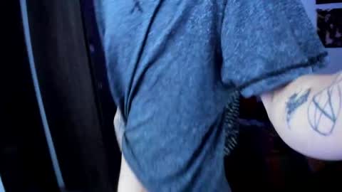 athenauwu online show from March 2, 4:39 am