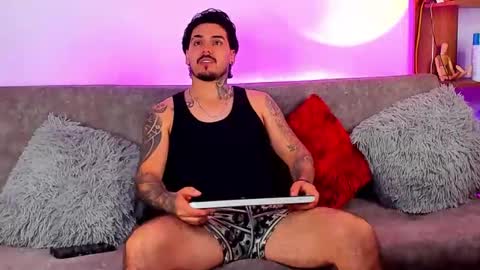 austin_rayn online show from May 13, 4:31 am