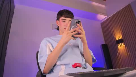 austin_rouse online show from February 10, 8:35 pm