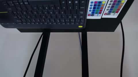 austinreeds online show from September 22, 11:54 am