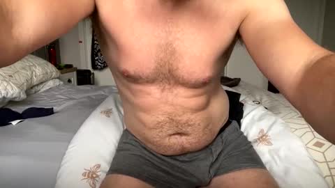 Snapshot of averagebar chatting on October 16, 3:09 pm averagebar online show from October 16, 3:09 pm