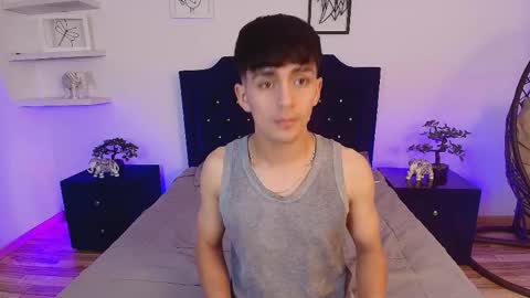 Snapshot of axel_draven chatting on October 23, 11:46 am axel_draven online show from October 23, 11:46 am