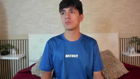 axel_draven online show from April 18, 11:44 am