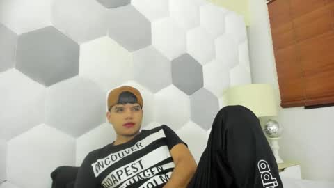 Axel Forte online show from February 9, 1:05 pm