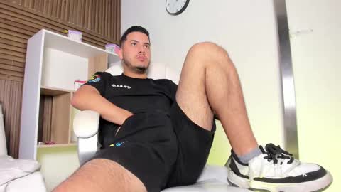 axel_grey_ online show from September 11, 2:05 pm