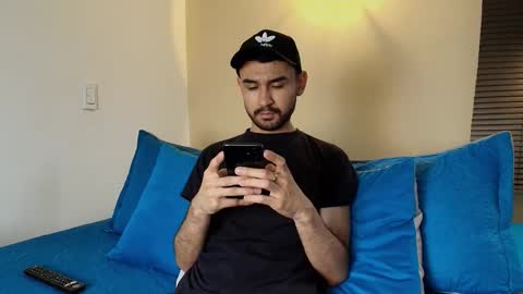 Axel Moon online show from October 14, 7:10 pm