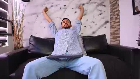 Axel Moon online show from November 3, 3:47 pm