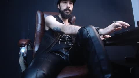 AxelColton online show from March 1, 5:42 am