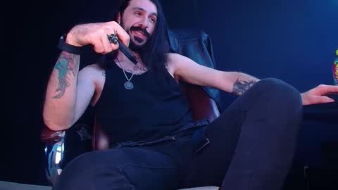 AxelColton online show from November 25, 11:45 am