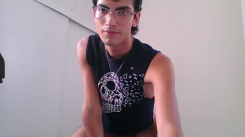 Axel  online show from February 11, 5:40 pm