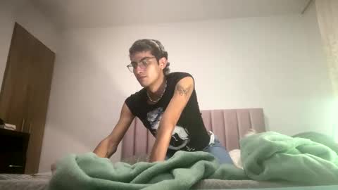 Axel  online show from December 31, 6:27 am