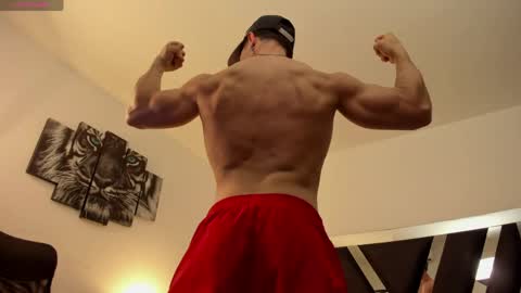 axelmartinezz online show from April 10, 9:22 pm