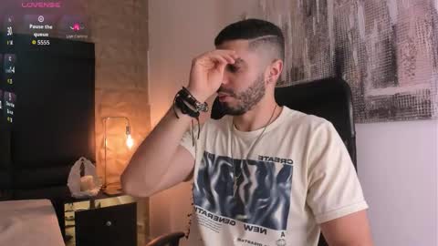 Axel Thompsom online show from September 15, 12:06 pm