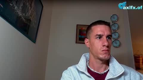 Axl online show from October 15, 7:38 am