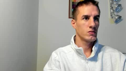 Axl online show from December 4, 1:45 am