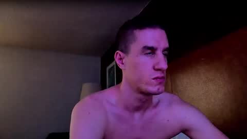 Axl online show from February 13, 5:11 pm