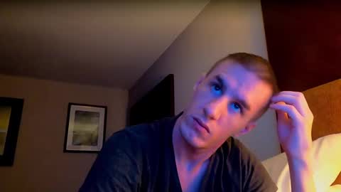 Axl online show from March 3, 12:21 pm