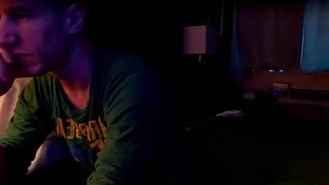 Axl online show from January 17, 9:32 pm