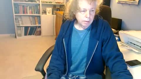 axleroze online show from January 11, 9:46 am