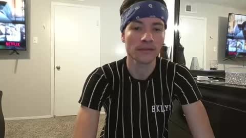 azell19 online show from February 24, 8:36 pm