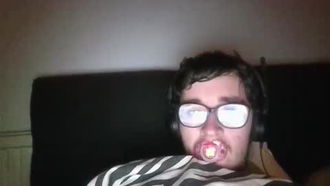 babyrandy1997 online show from October 5, 8:24 pm