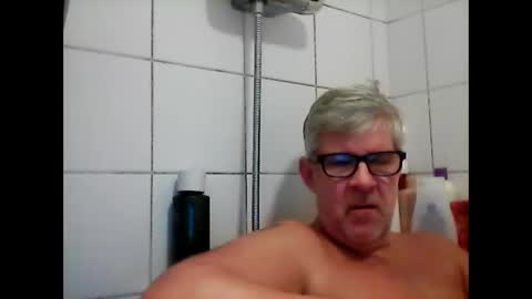 baggelina75 online show from December 3, 7:00 pm