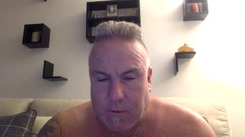 Snapshot of banana5289 chatting on October 23, 10:24 pm banana5289 online show from October 23, 10:24 pm