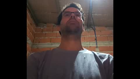 Ezequiel online show from December 14, 1:34 am