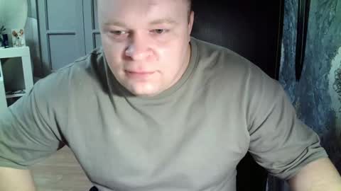 basi_look online show from February 11, 10:15 am