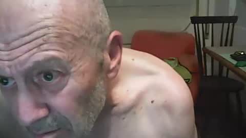 Snapshot of bassluis chatting on October 29, 11:40 pm bassluis online show from October 29, 11:40 pm