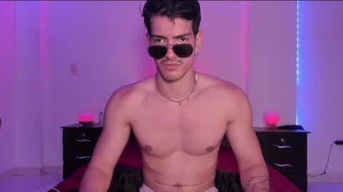 Valentino online show from February 21, 9:22 pm