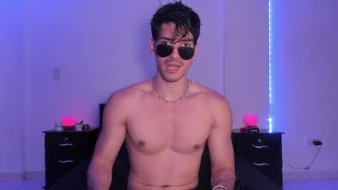 Valentino online show from January 16, 9:19 pm