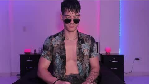 Valentino online show from January 31, 9:16 pm