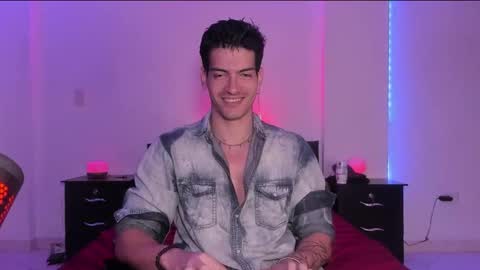 Valentino online show from March 2, 1:04 am