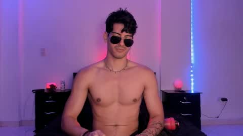 Valentino online show from January 14, 9:30 pm