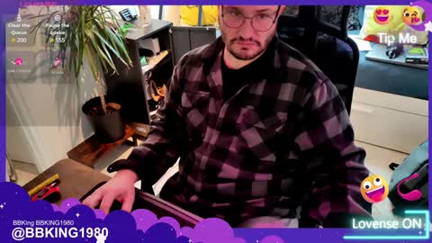 Snapshot of bbking1980 chatting on December 10, 11:43 am CallMeDaddy online show from December 10, 11:43 am